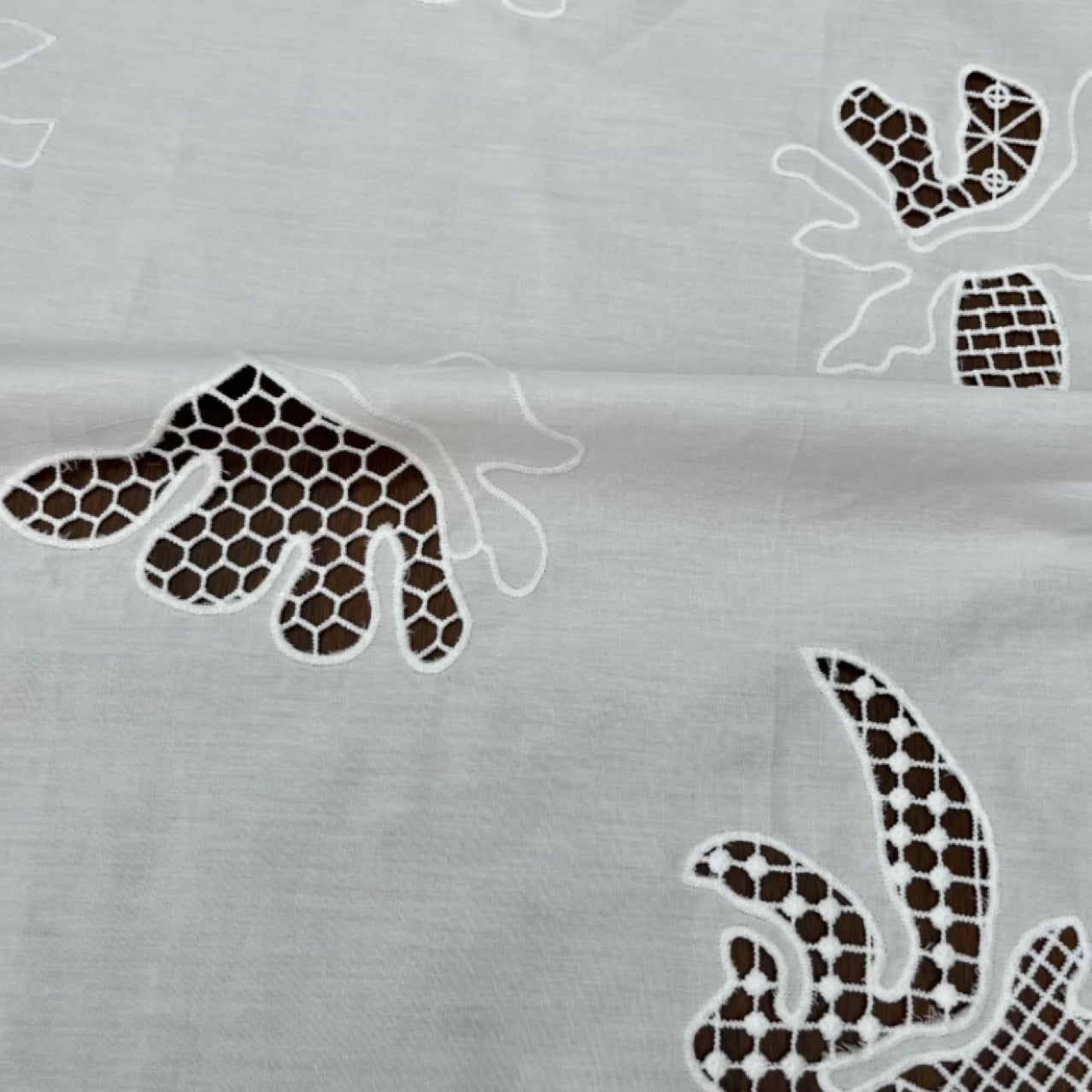 100% Cotton Embroidered Fabric, 200 g/m², 140 cm Wide, for Shirts, Jackets & Craft