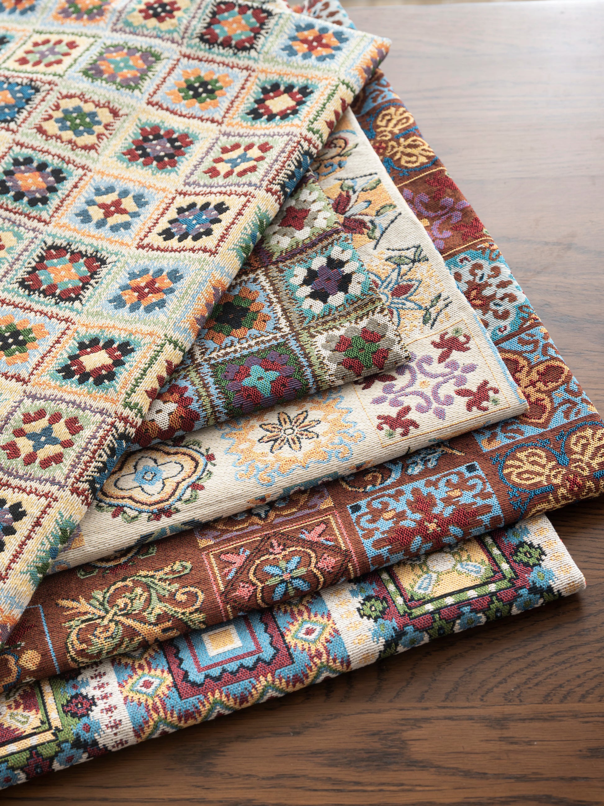 Heavy Poly Jacquard Check Fabric, for Upholstery & Cushions