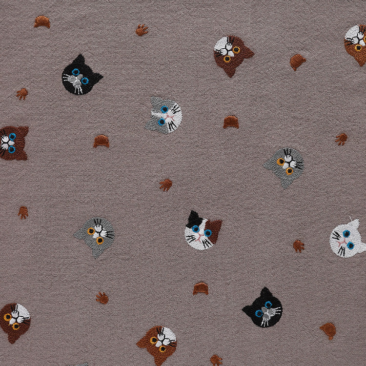 Cat 3D Embroidery Fabric, for Toys & Apparel, 49 in Wide - Grey Cat