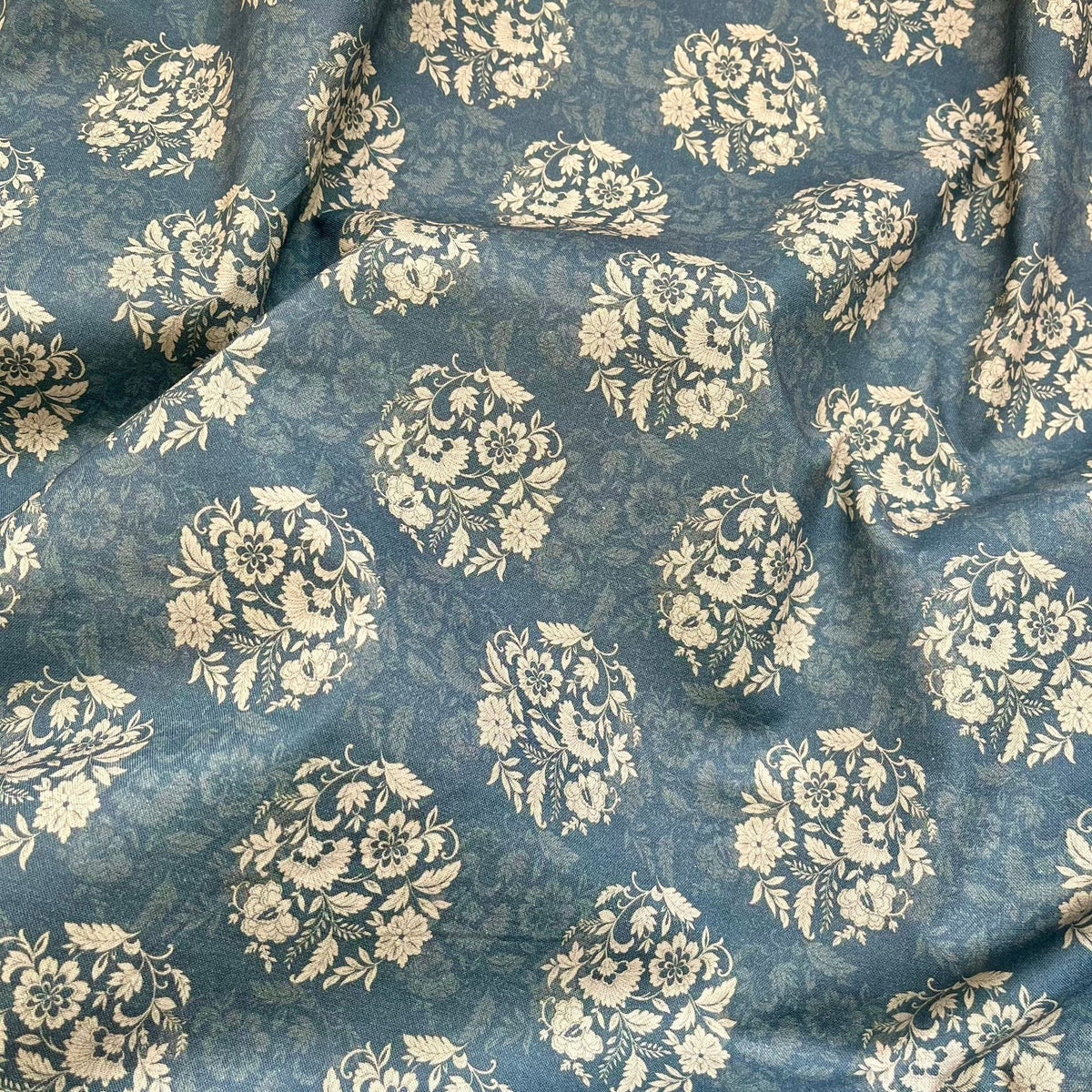 Printed Fabric, Printed, for Dresses & Tops, 59 in Wide